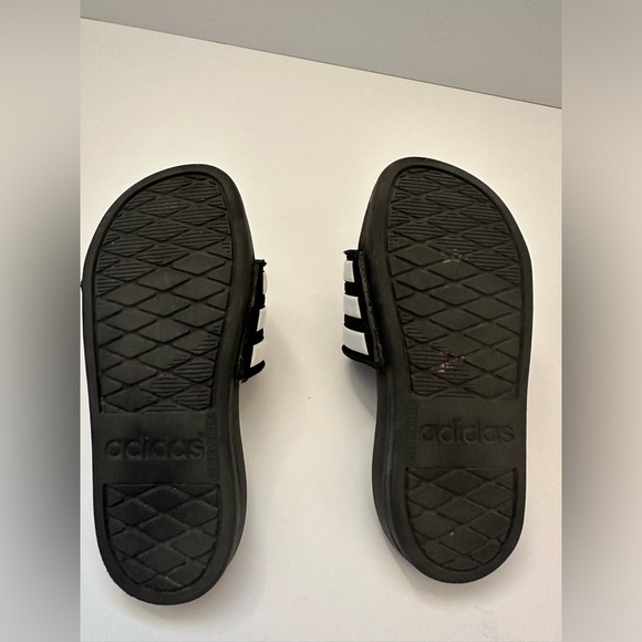 Adidas Adilette Comfort Kids’ Slide Sandals - Picture 5 of 5